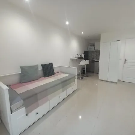 Simon Apartments Cannes